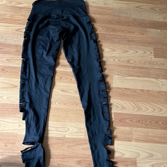 teeki black leggings - Picture 3 of 3